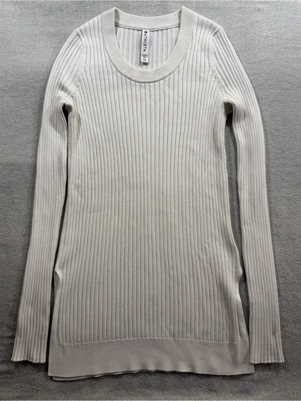 Athleta Women's XS Ivory Cream Ribbed Lincoln Park Sweater 50% Lyocell Fitted